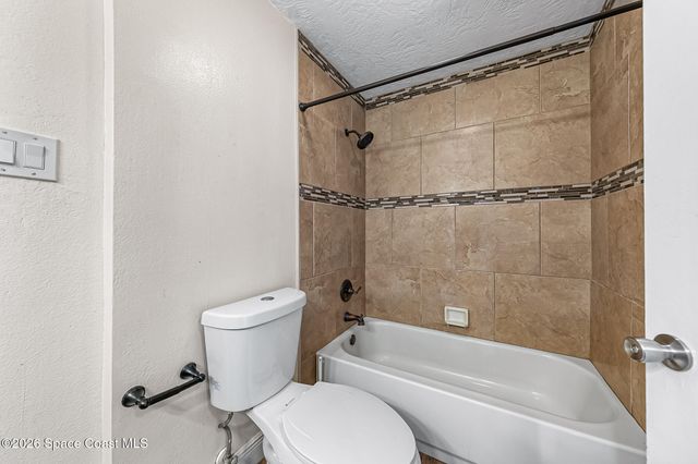 313 Harvey Avenue NE, Palm Bay, FL 32907