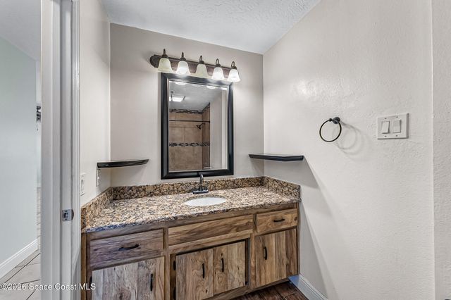 313 Harvey Avenue NE, Palm Bay, FL 32907