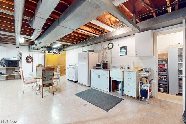 391 Canton Road, Wintersville, OH 43953