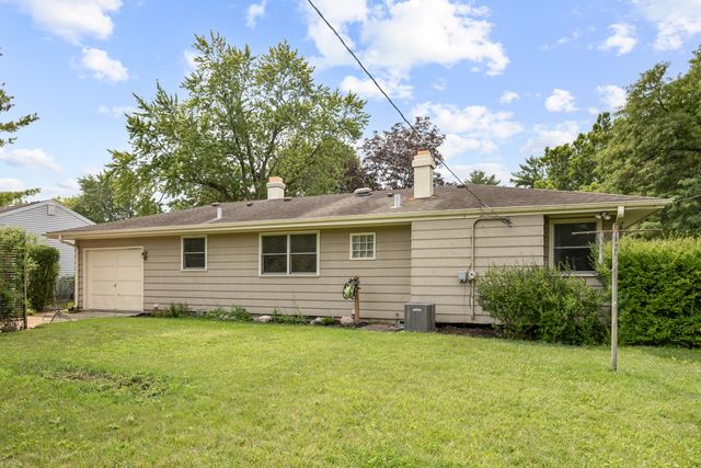 947 Diane Avenue, Elgin, IL 60123