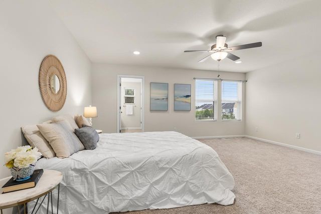 732 Wildflower Lane, Chanhassen, MN 55317