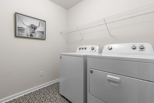 732 Wildflower Lane, Chanhassen, MN 55317