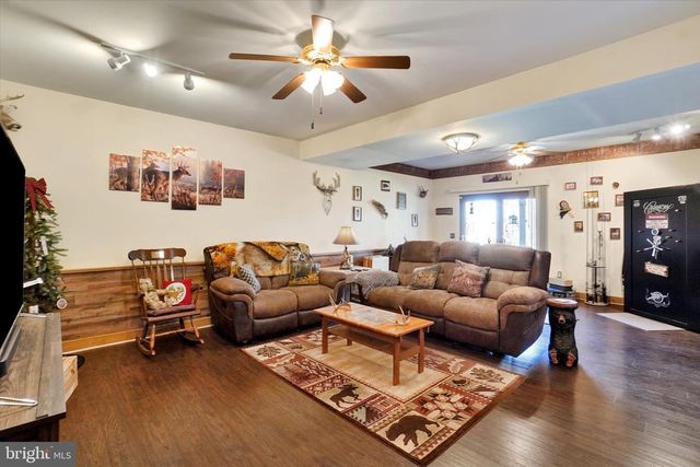 116 WEST CT, Glen Rock, PA 17327