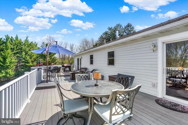 116 WEST CT, Glen Rock, PA 17327