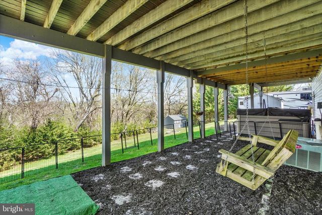 116 WEST CT, Glen Rock, PA 17327