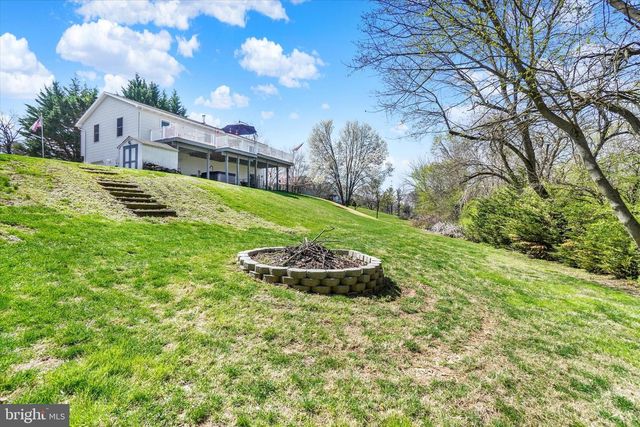116 WEST CT, Glen Rock, PA 17327