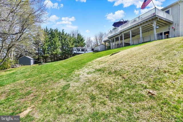 116 WEST CT, Glen Rock, PA 17327
