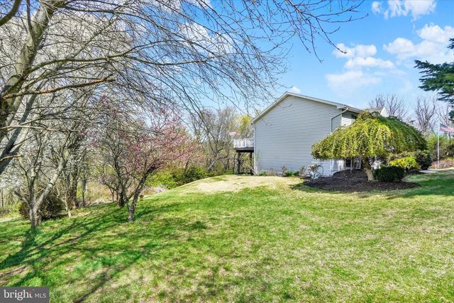 116 WEST CT, Glen Rock, PA 17327