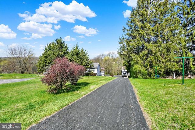 116 WEST CT, Glen Rock, PA 17327