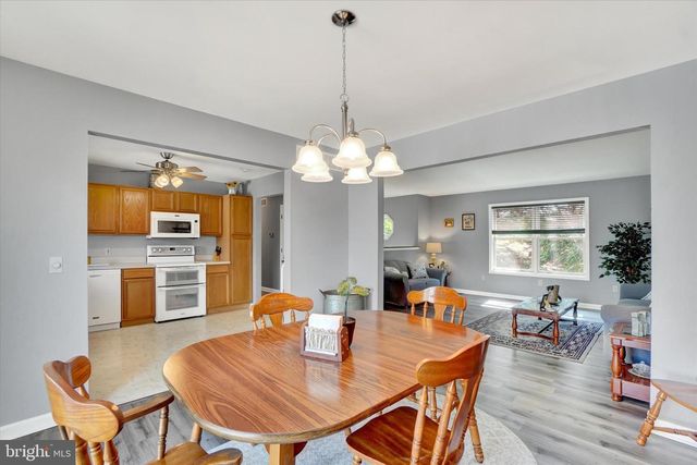116 WEST CT, Glen Rock, PA 17327