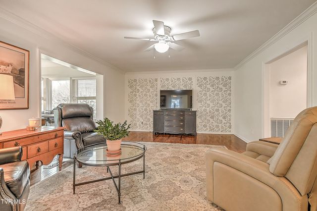 113 Fox Hall Circle, Bristol, TN 37620