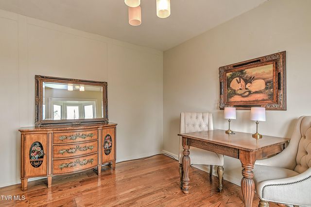 113 Fox Hall Circle, Bristol, TN 37620