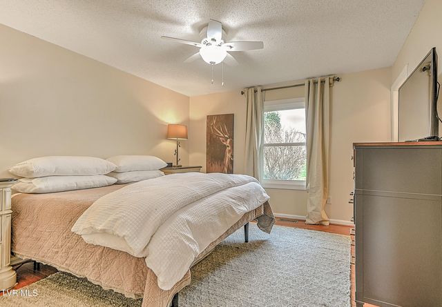 113 Fox Hall Circle, Bristol, TN 37620