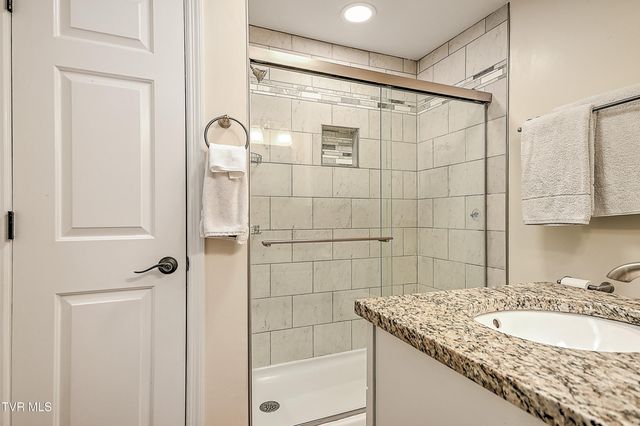 113 Fox Hall Circle, Bristol, TN 37620