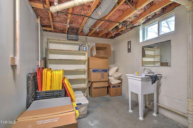 113 Fox Hall Circle, Bristol, TN 37620