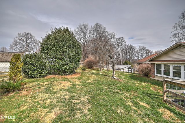 113 Fox Hall Circle, Bristol, TN 37620