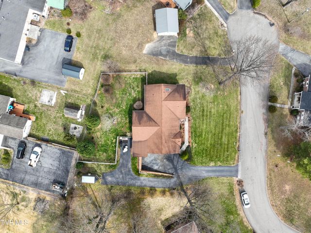 113 Fox Hall Circle, Bristol, TN 37620