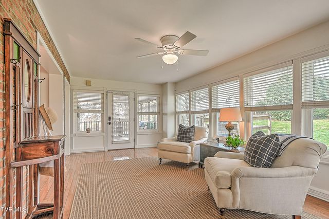 113 Fox Hall Circle, Bristol, TN 37620