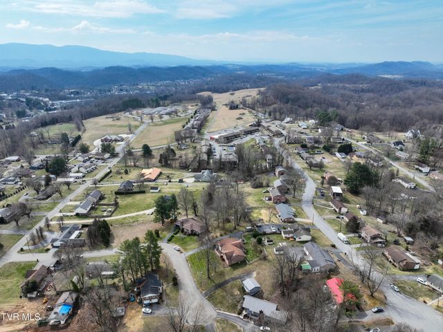 113 Fox Hall Circle, Bristol, TN 37620