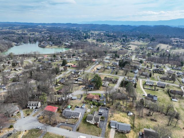 113 Fox Hall Circle, Bristol, TN 37620