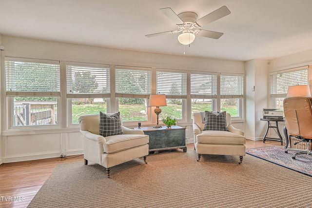 113 Fox Hall Circle, Bristol, TN 37620