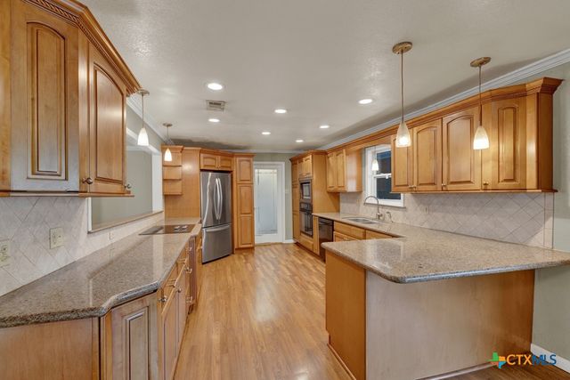 311 Weiss Road, New Braunfels, TX 78130