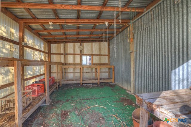 311 Weiss Road, New Braunfels, TX 78130