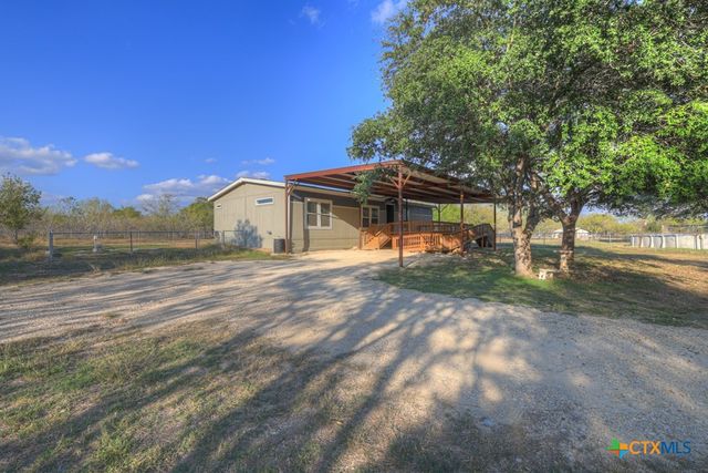 311 Weiss Road, New Braunfels, TX 78130