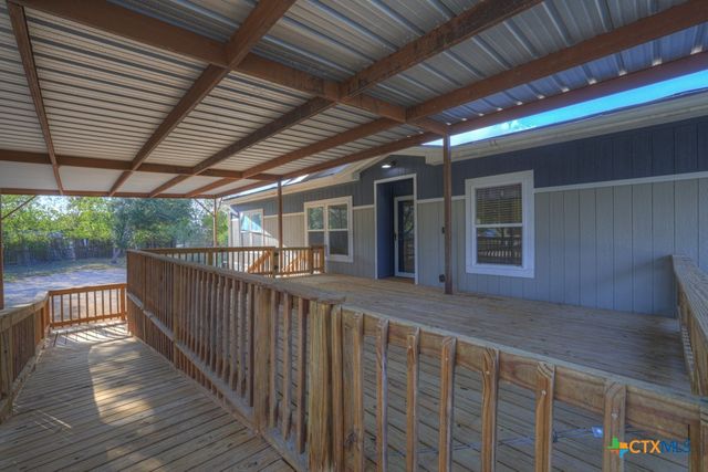 311 Weiss Road, New Braunfels, TX 78130