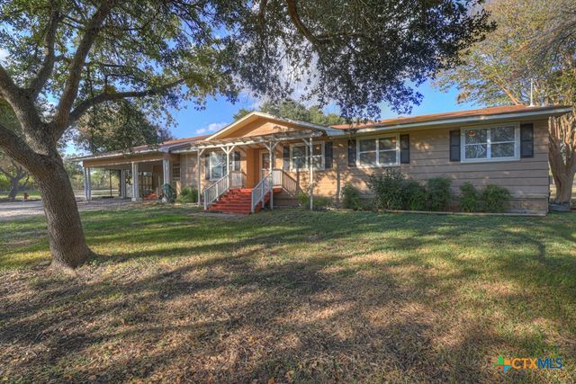 311 Weiss Road, New Braunfels, TX 78130
