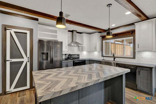 311 Weiss Road, New Braunfels, TX 78130