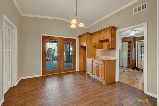311 Weiss Road, New Braunfels, TX 78130