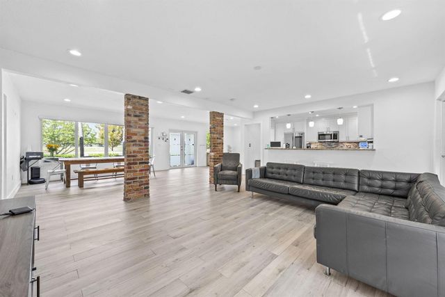 409 N 14th Avenue, Hollywood, FL 33020
