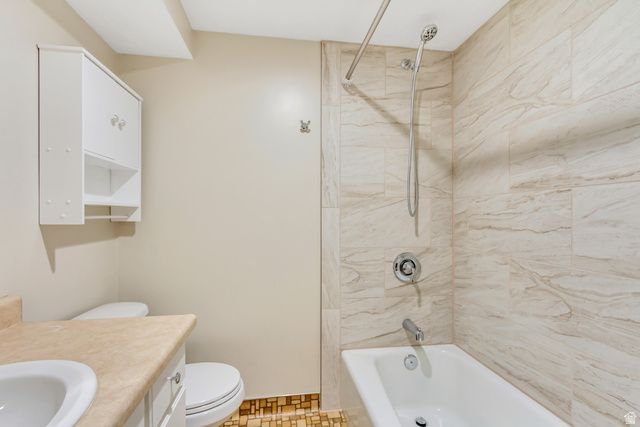 2352 W 7680 S, West Jordan, UT 84084