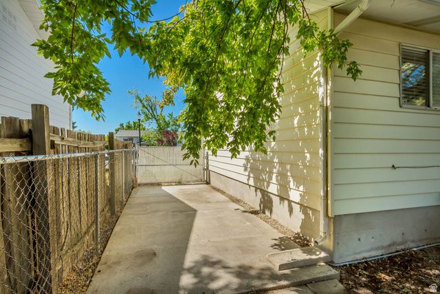 2352 W 7680 S, West Jordan, UT 84084