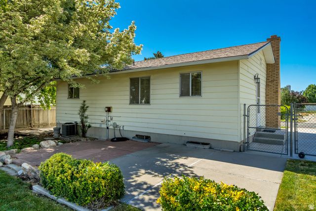 2352 W 7680 S, West Jordan, UT 84084