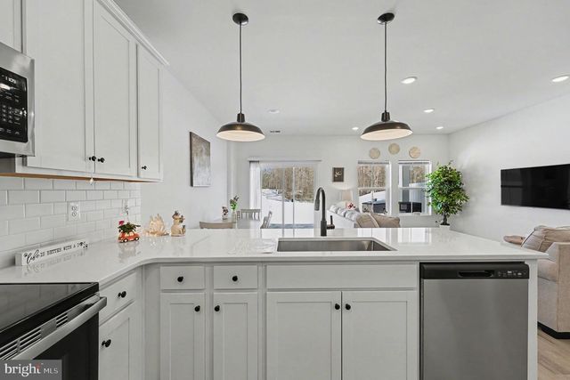 2553 COUGAR LN, Locust Grove, VA 22508