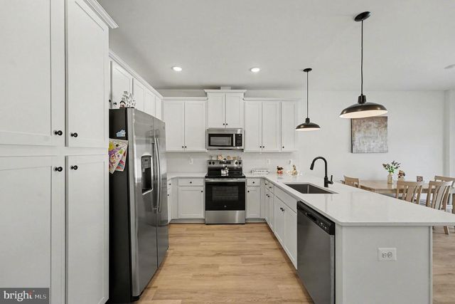 2553 COUGAR LN, Locust Grove, VA 22508