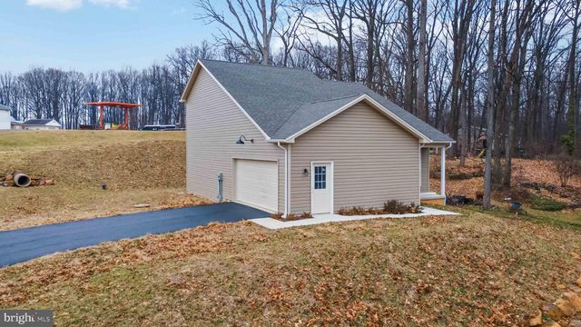 1735 QUARRY RD, Lebanon, PA 17046