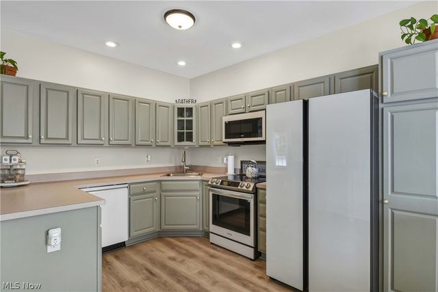 8577 Jonathan Drive, North Royalton, OH 44133