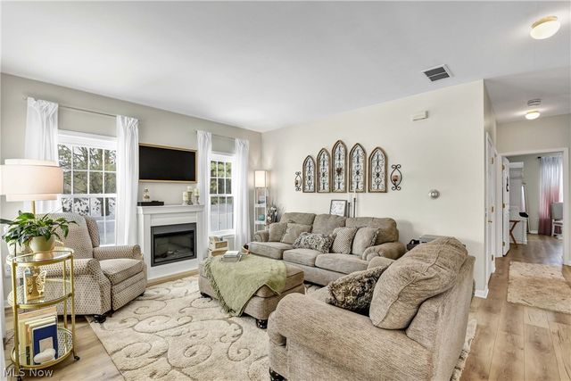 8577 Jonathan Drive, North Royalton, OH 44133