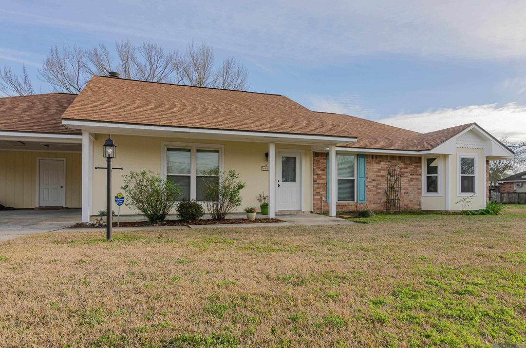 40049 Autumn Hill Ave, Prairieville, LA 70769