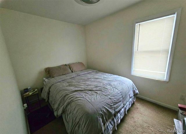 114 Waterly Avenue, Waterford, MI 48328