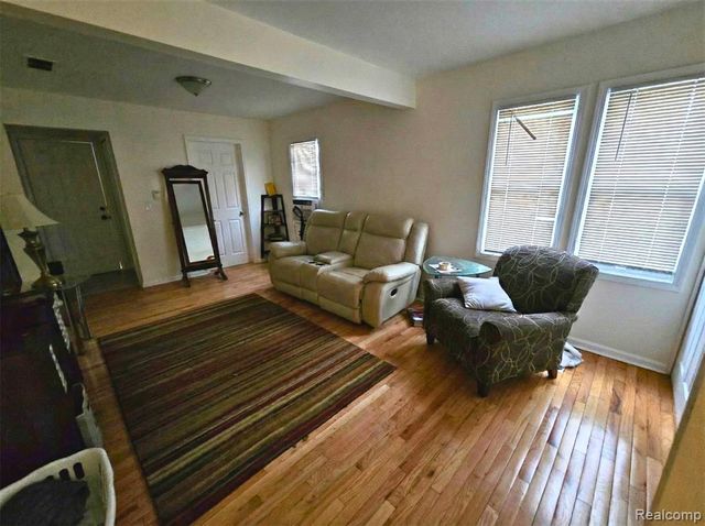 114 Waterly Avenue, Waterford, MI 48328