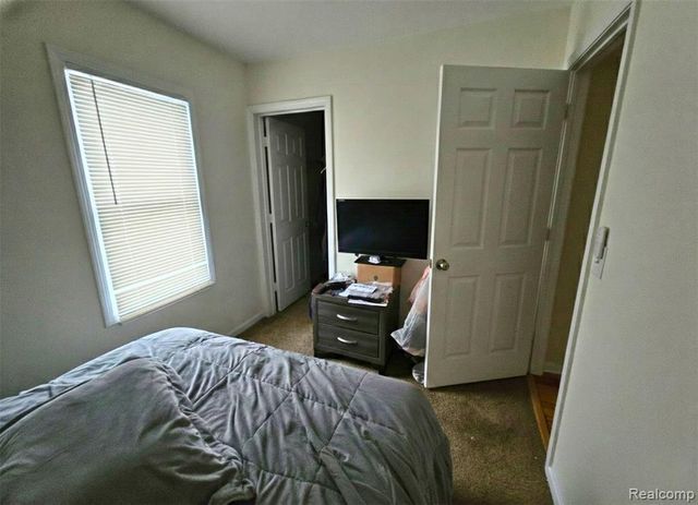 114 Waterly Avenue, Waterford, MI 48328