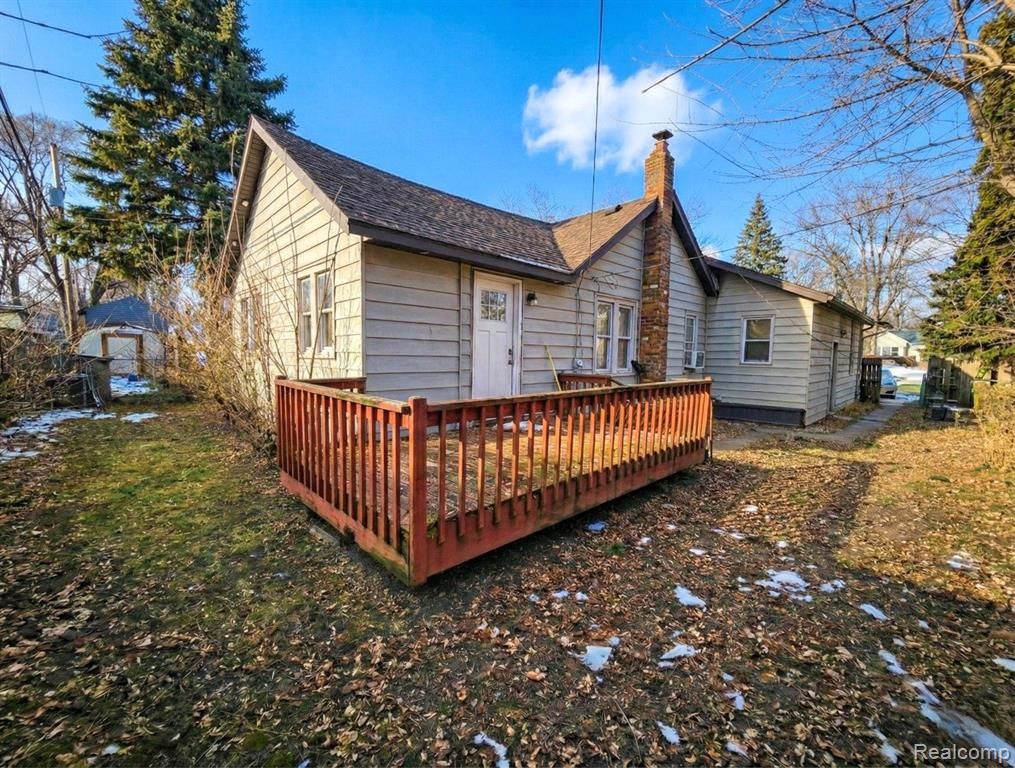 114 Waterly Avenue, Waterford, MI 48328