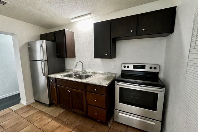 4655 CEPEDA STREET, Orlando, FL 32811