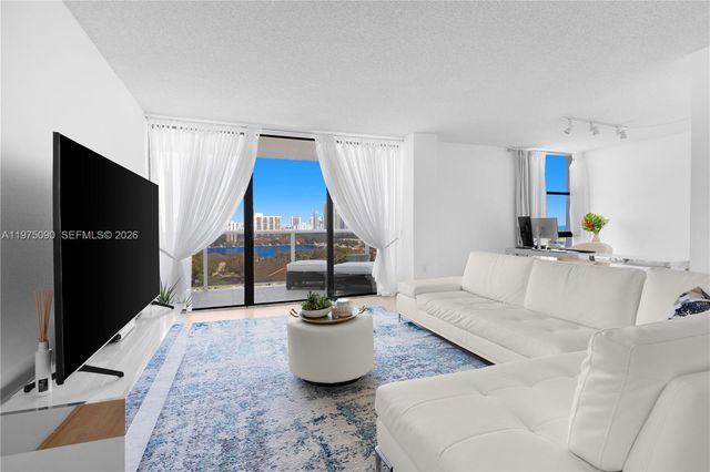 3625 N Country Club Dr 1401, Aventura, FL 33180