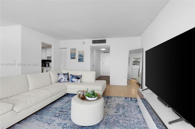 3625 N Country Club Dr 1401, Aventura, FL 33180