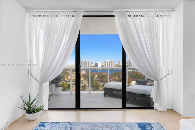 3625 N Country Club Dr 1401, Aventura, FL 33180